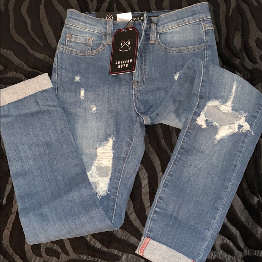 Fashion nova jeans brand new with tag size 1